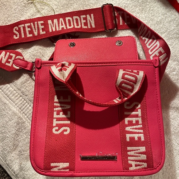 Steve Madden Pink BMinnie Crossbody handbag purse w/mini bag, shoulder strap New - Picture 2 of 14